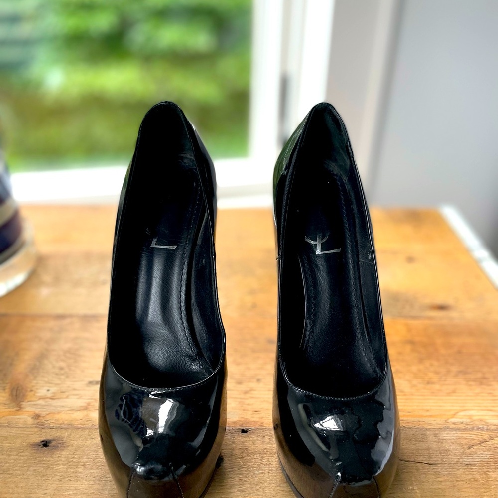 Black vintage Yves Saint Laurent  pumps